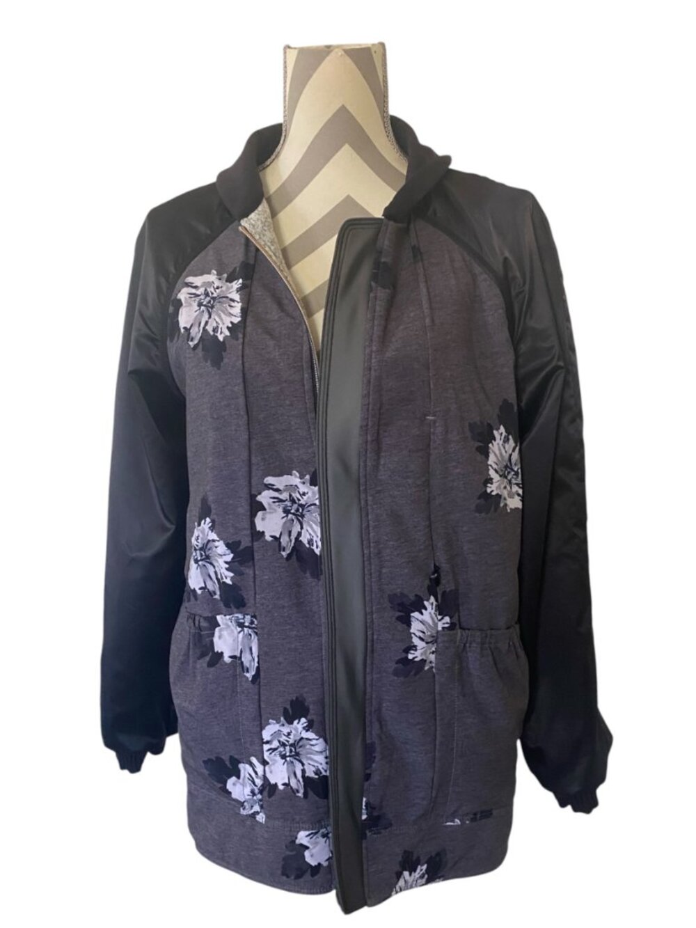 Lululemon Women's Reversable Jacket Size L